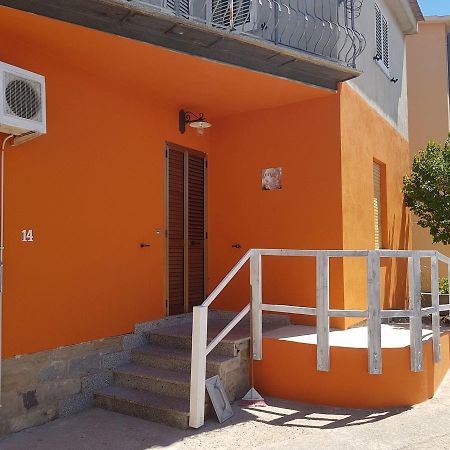 B&B Le Peonie Badesi Exterior photo