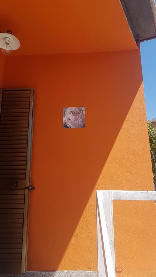 B&B Le Peonie Badesi Exterior photo