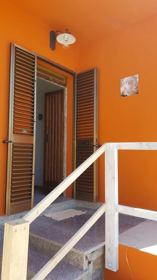 B&B Le Peonie Badesi Exterior photo